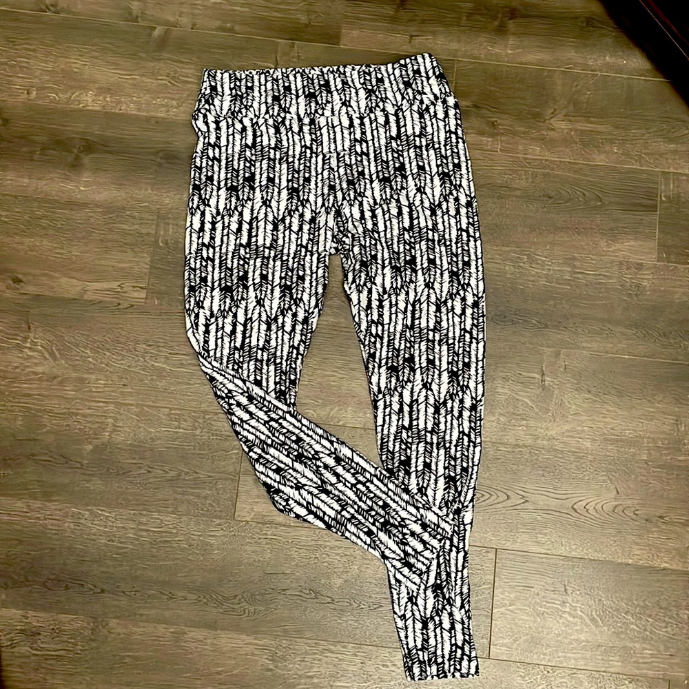 Lularoe feather print